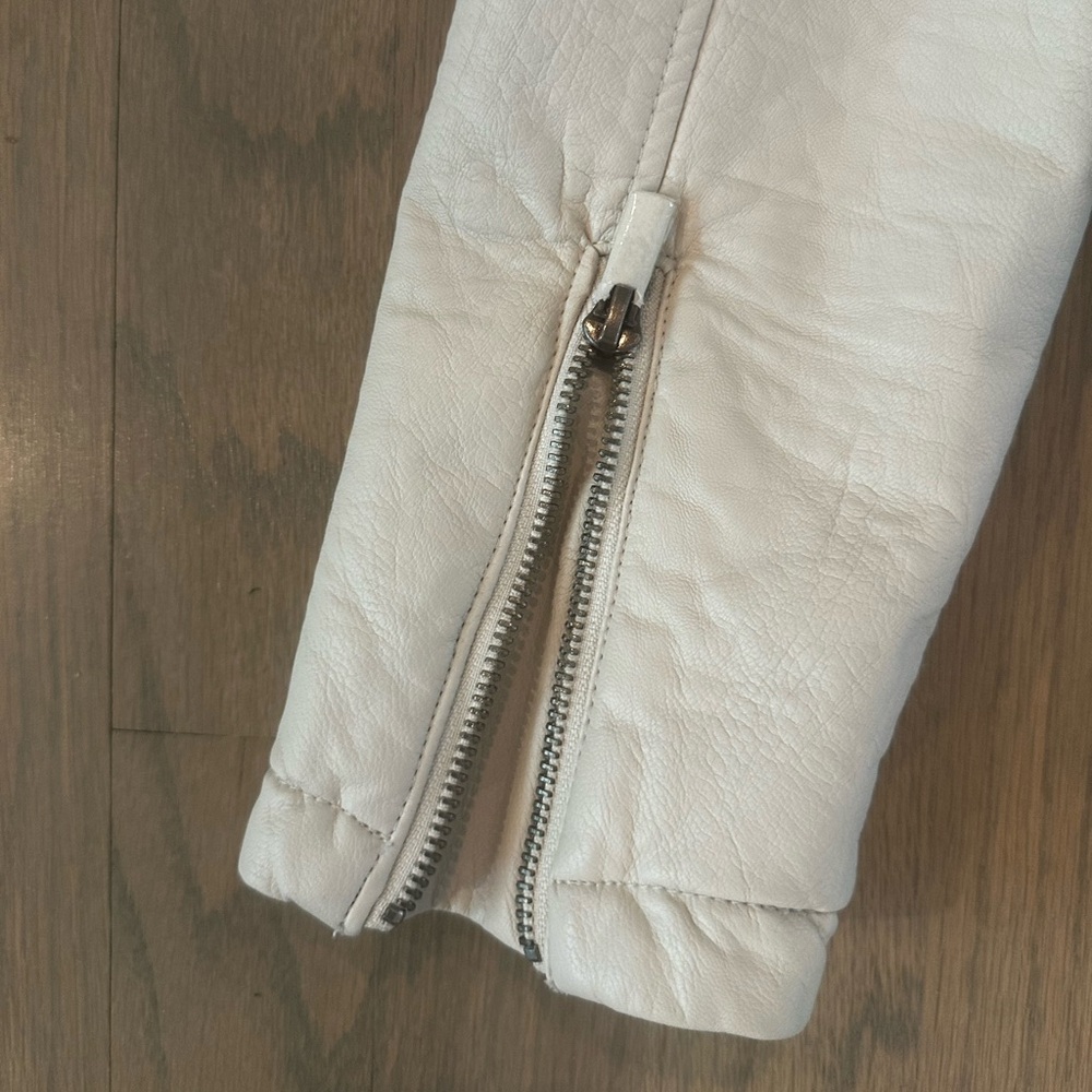 Cupcakes and Cashmere NWT Ines Moto Jacket - Picture 8 of 9